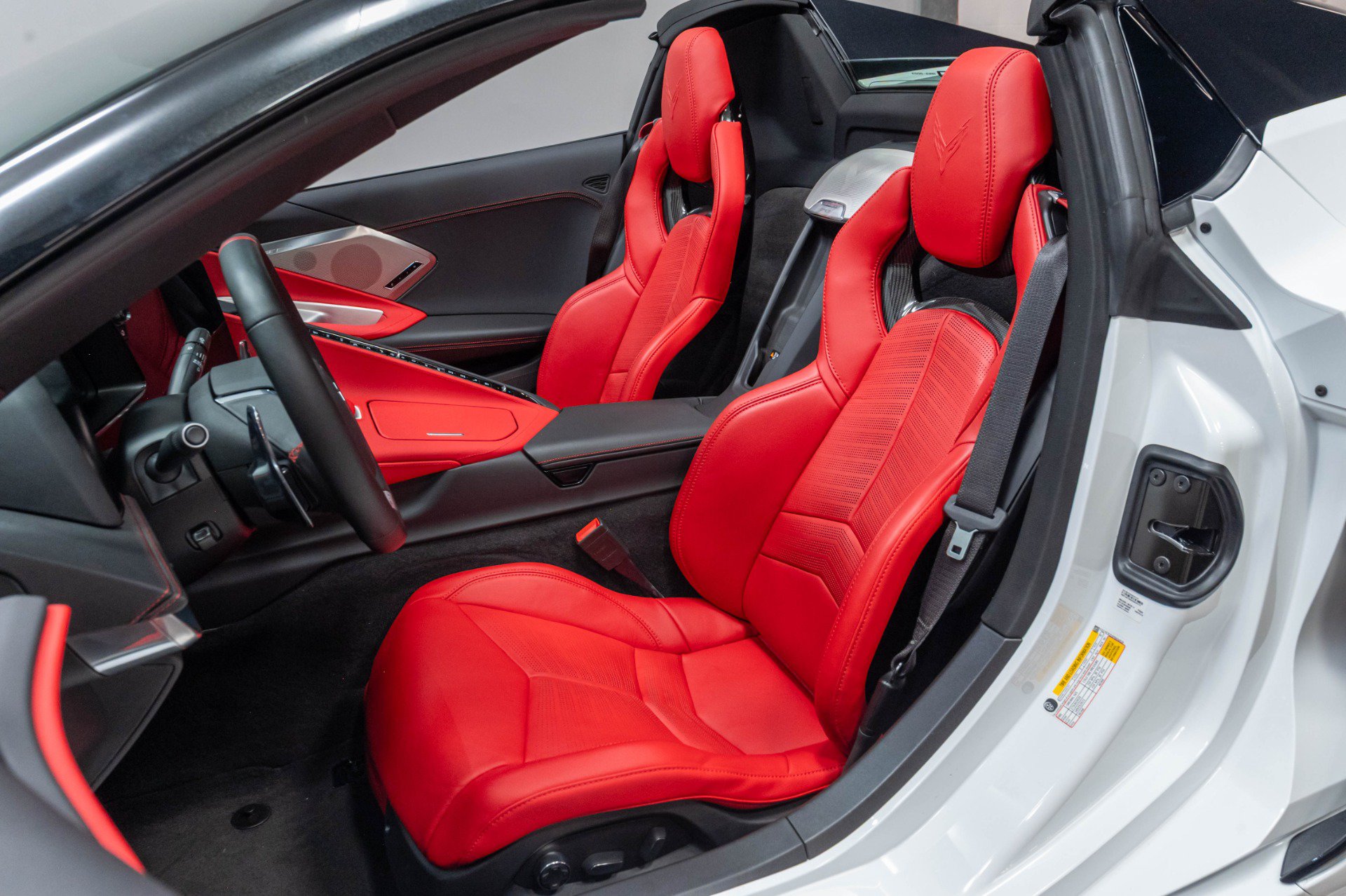 Used 2023 Chevrolet Corvette Z06 RWD image 7