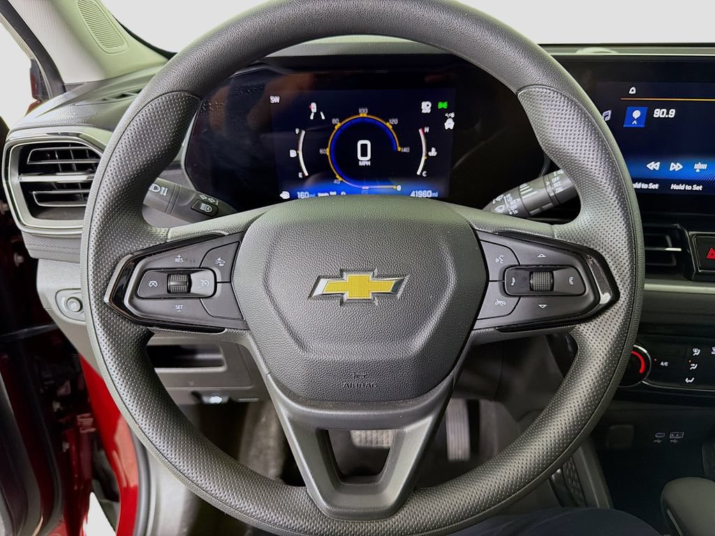 Used 2025 Chevrolet TrailBlazer LT AWD/4WD image 15