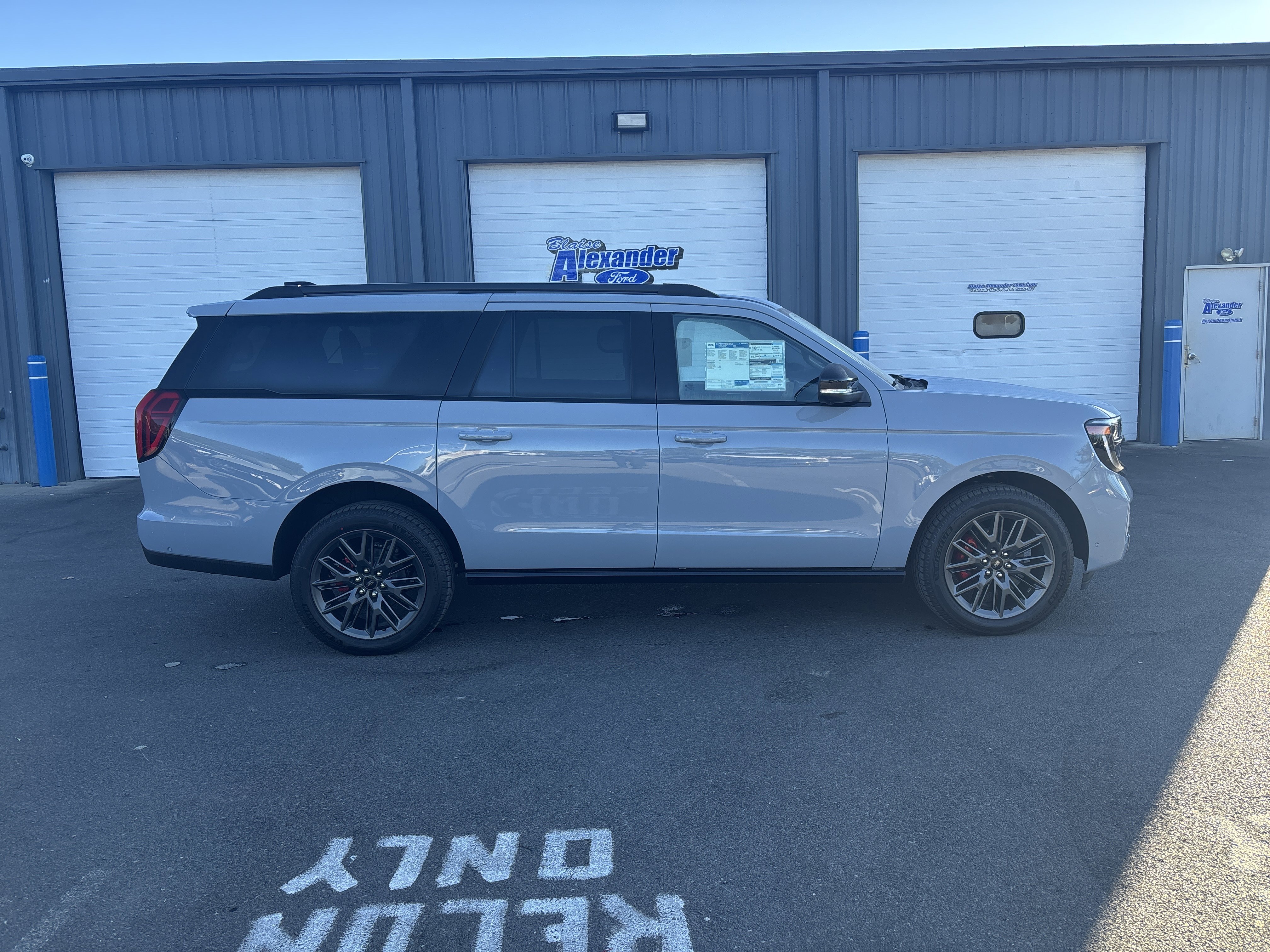 New 2025 Ford Expedition Max Platinum video 2
