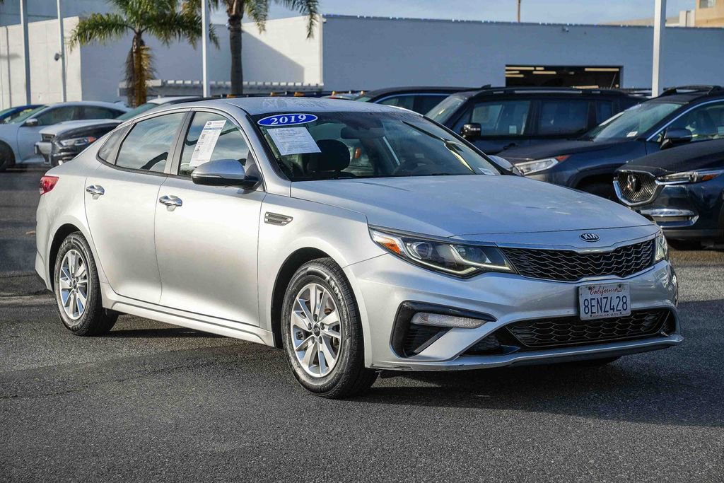 Used 2019 Kia Optima LX image 3