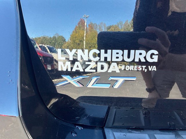 Used 2020 Ford Explorer XLT w/ Equipment Group 202A AWD/4WD image 27