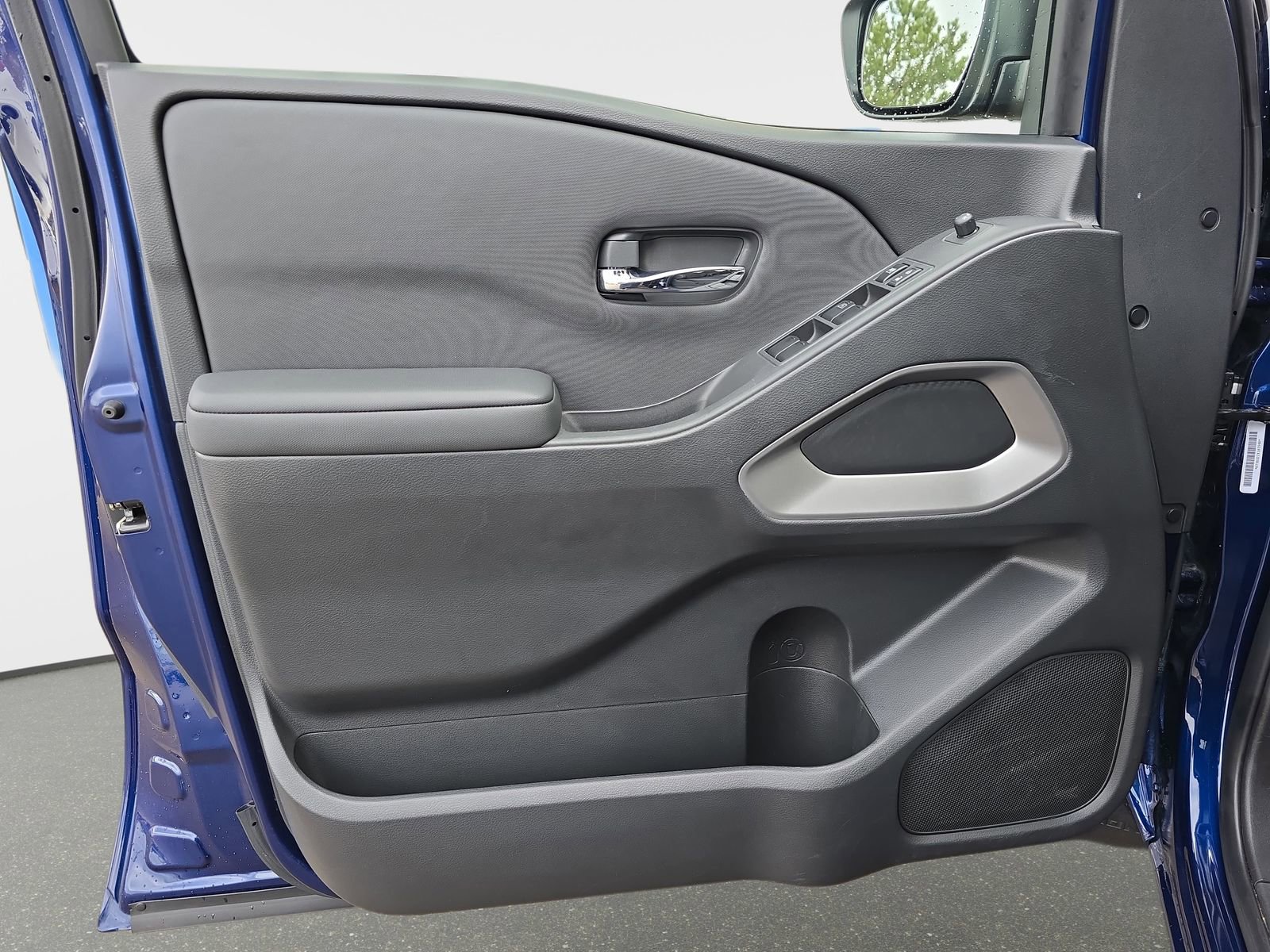 Used 2023 Nissan Frontier SV w/ Technology Package image 28