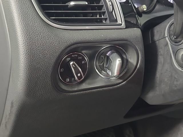 Used 2018 Porsche Macan image 18