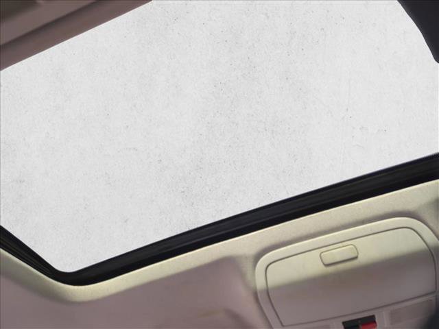 Used 2015 Volkswagen Jetta SEL image 16