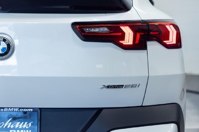 New 2027 BMW X2 xDrive28i AWD/4WD image 11