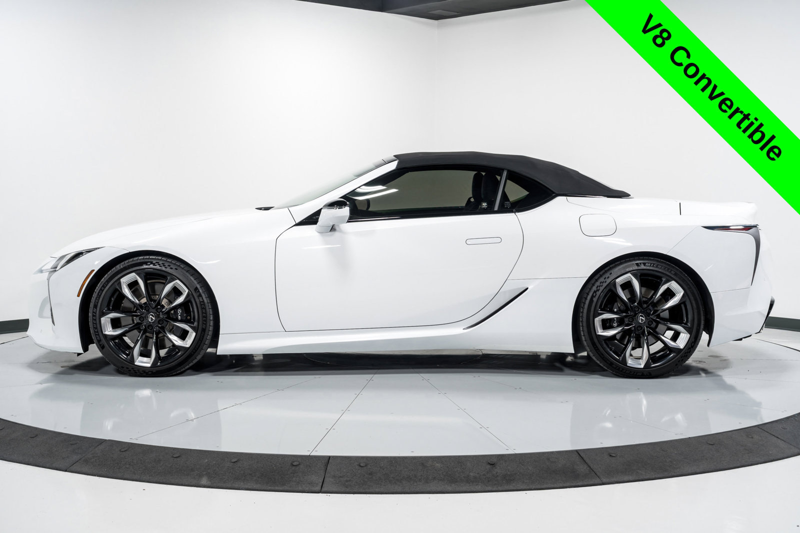 Used 2024 Lexus LC 500 Convertible w/ Touring Package RWD image 40