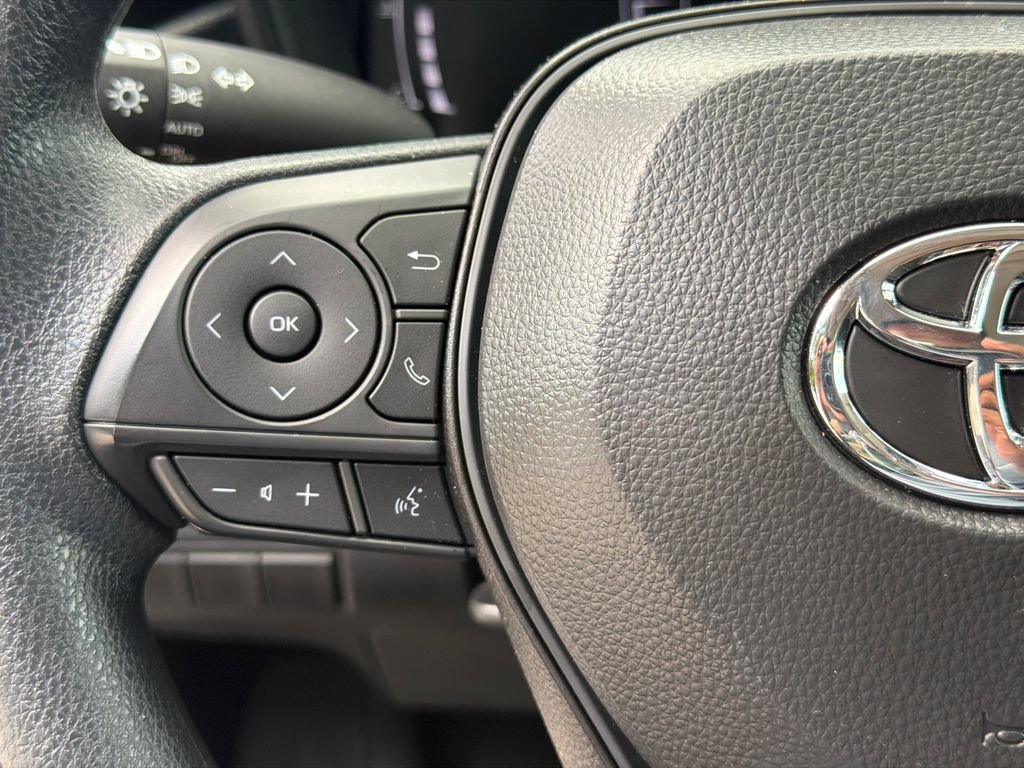 Used 2026 Toyota Corolla LE FWD image 29