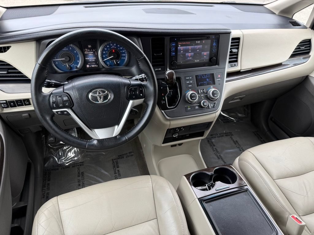 Used 2015 Toyota Sienna XLE Premium AWD/4WD image 29