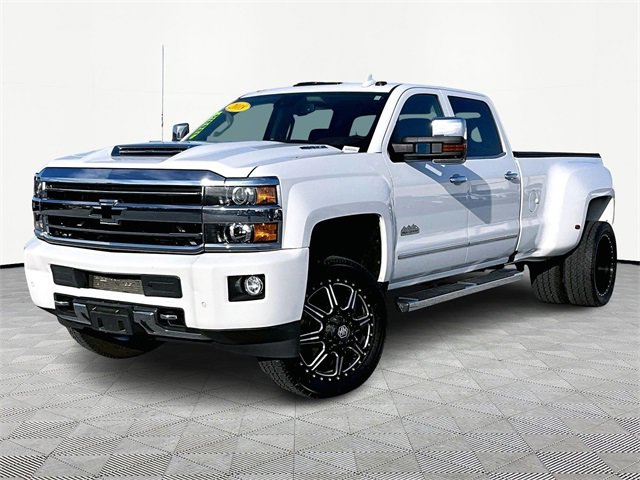 Used 2018 Chevrolet Silverado 3500 High Country w/ Duramax Plus Package image 3