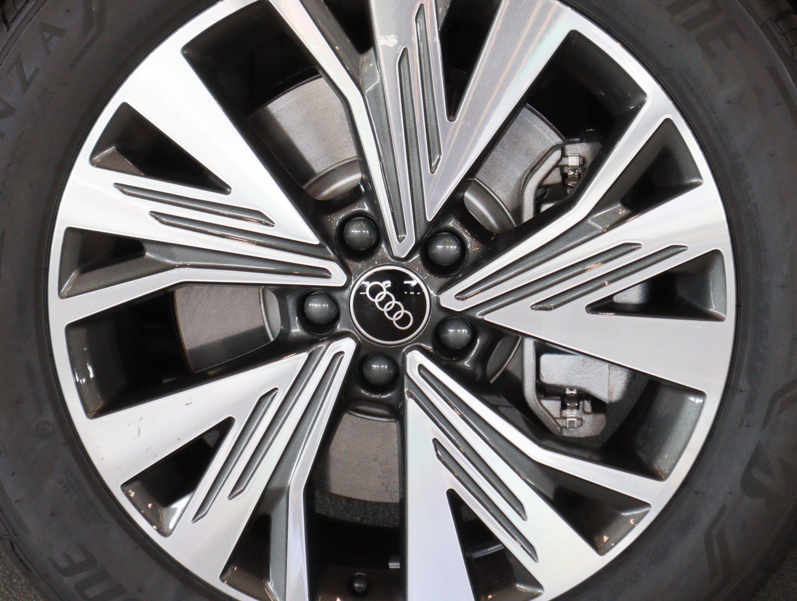 Used 2023 Audi Q4 e-tron Premium Plus RWD image 5