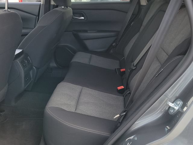 Used 2024 Nissan Rogue SV AWD/4WD image 8