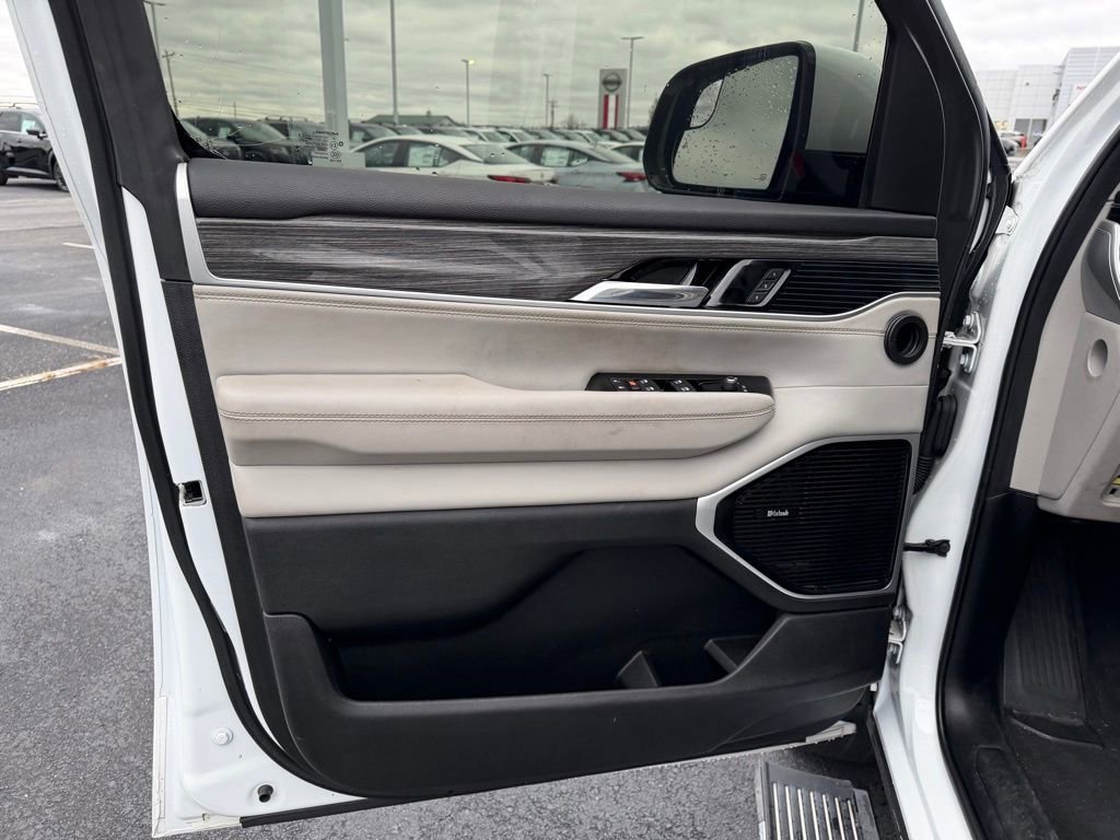 Used 2022 Jeep Wagoneer Series III w/ Premium Group I image 13