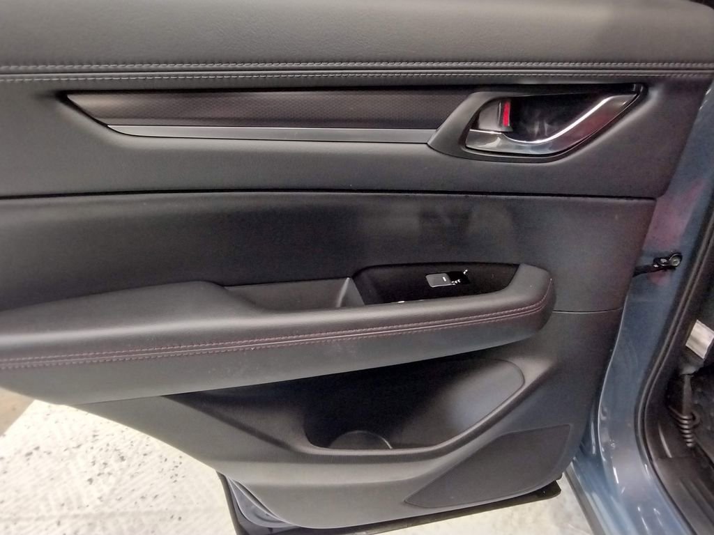 Used 2021 MAZDA CX-5 Carbon Edition image 27