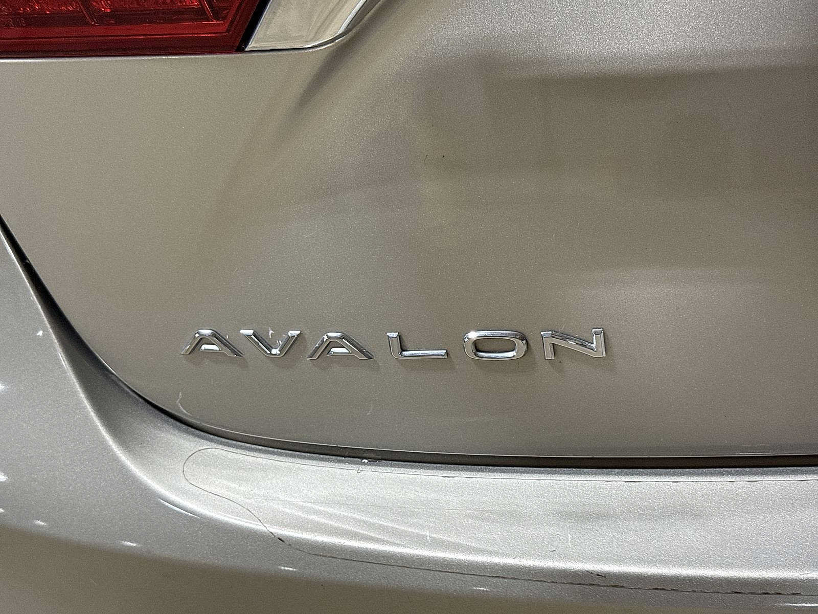 Used 2016 Toyota Avalon XLE w/ Protection Package FWD image 24