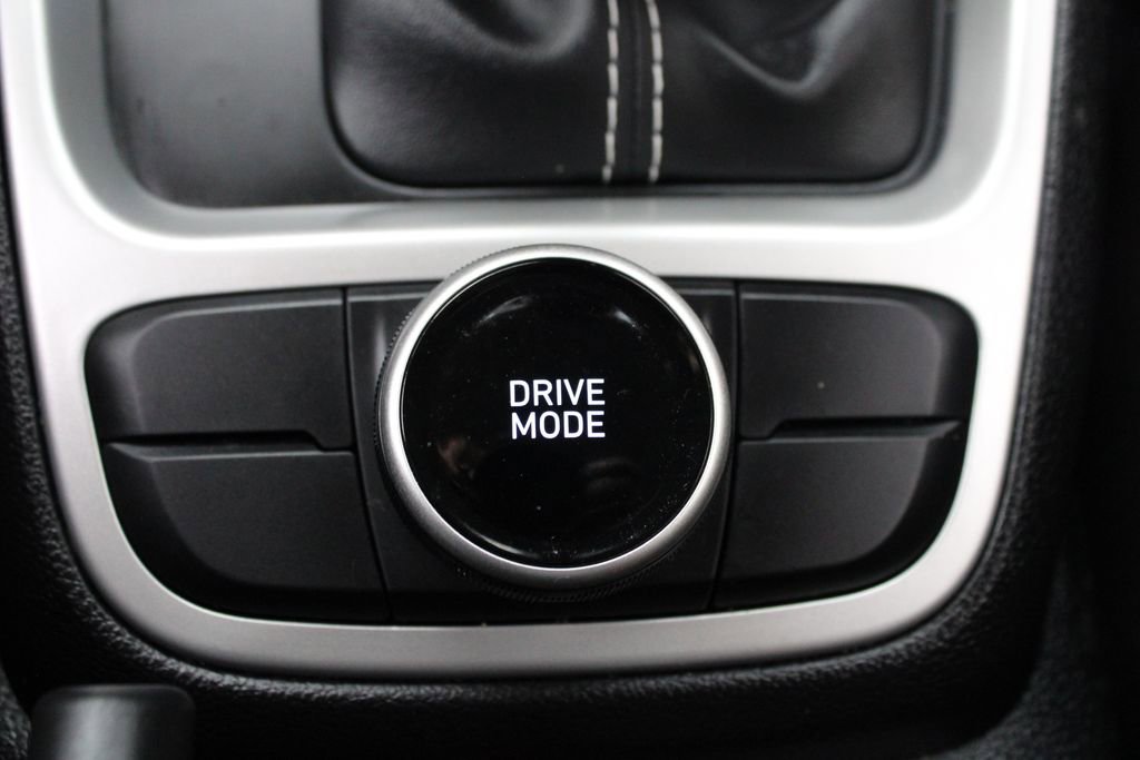 Used 2023 Hyundai Venue SEL image 36