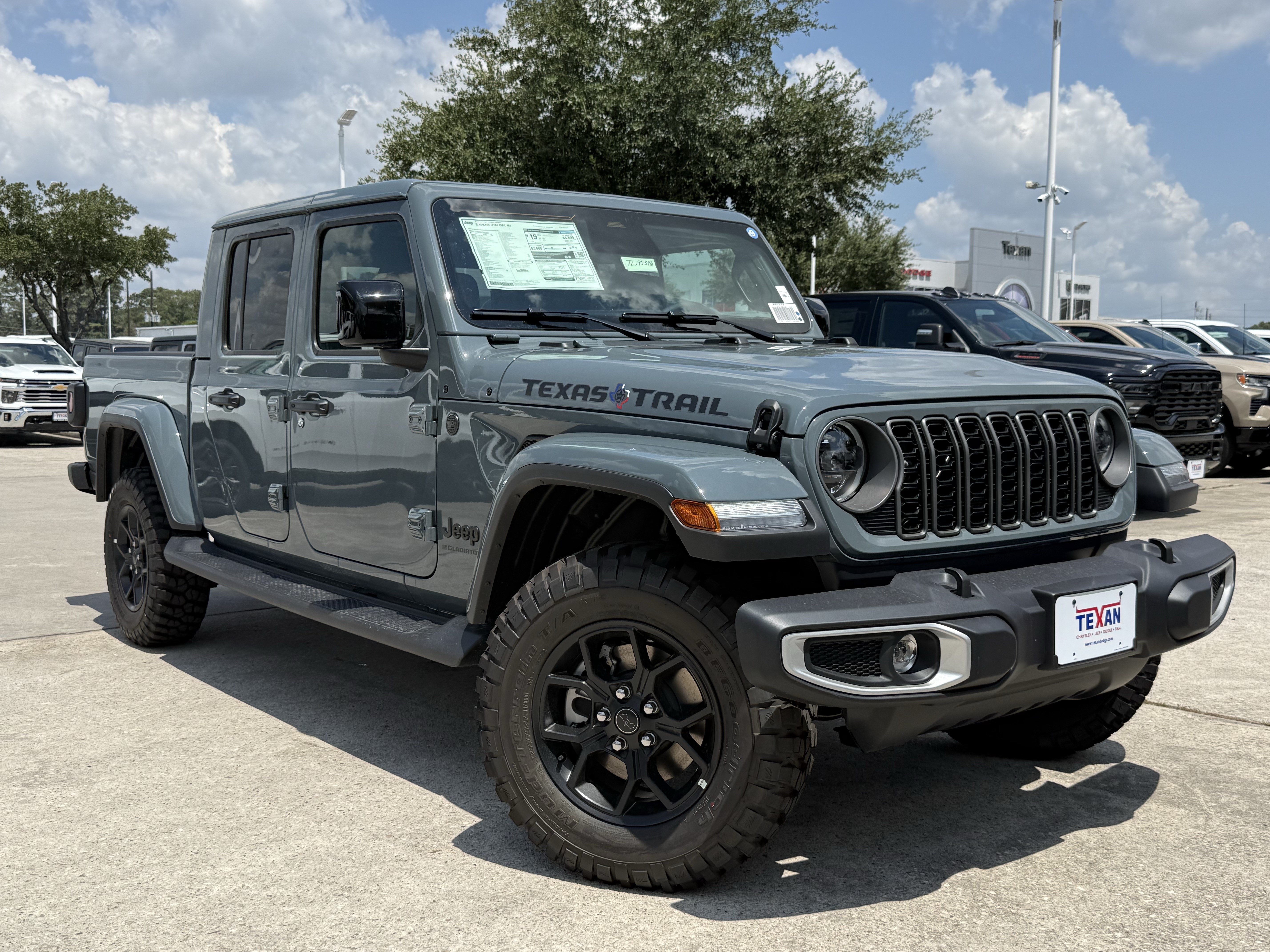 New 2026 Jeep Gladiator Mojave AWD/4WD image 2