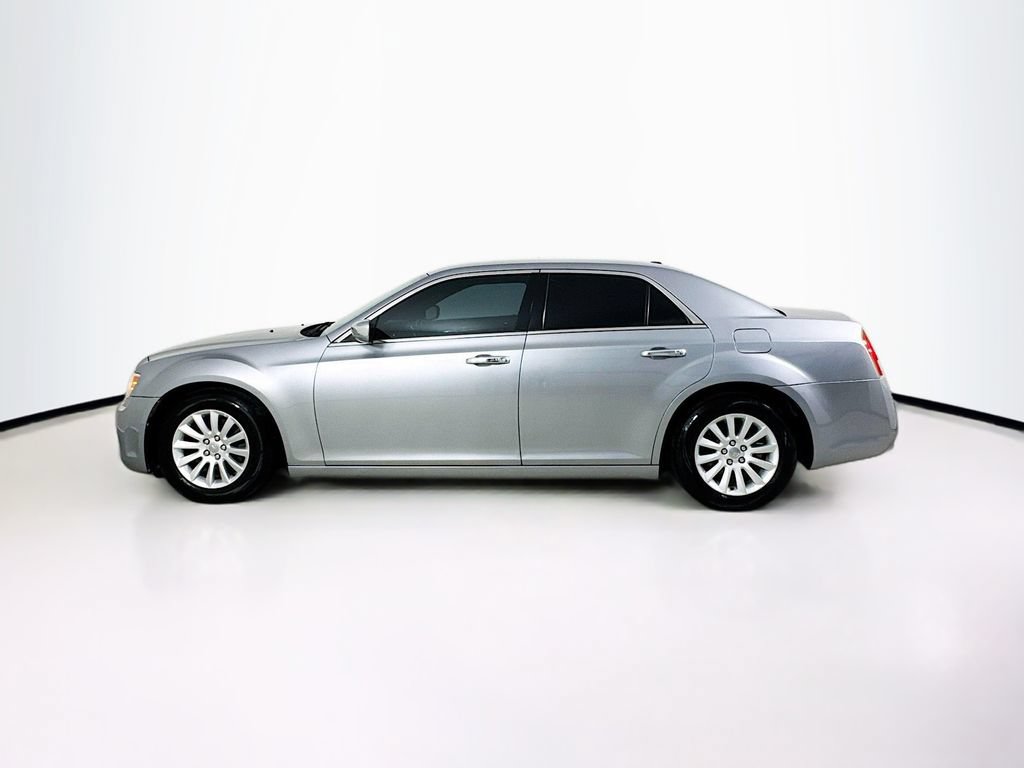 Used 2014 Chrysler 300 RWD image 38