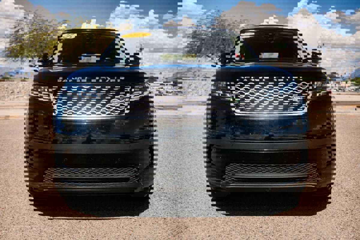 Used 2019 Land Rover Range Rover Velar S image 2