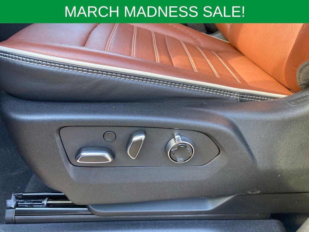 Used 2023 GMC Yukon Denali Ultimate image 11