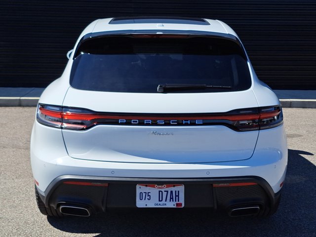 Used 2025 Porsche Macan image 6