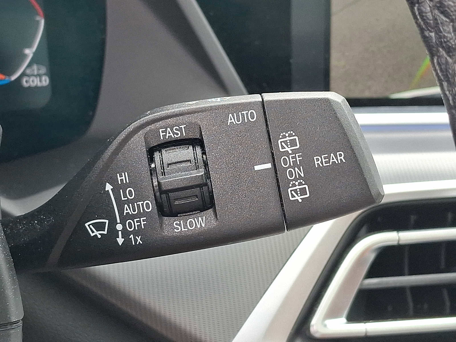 Used 2022 BMW X5 xDrive40i w/ Parking Assistance Package AWD/4WD image 27