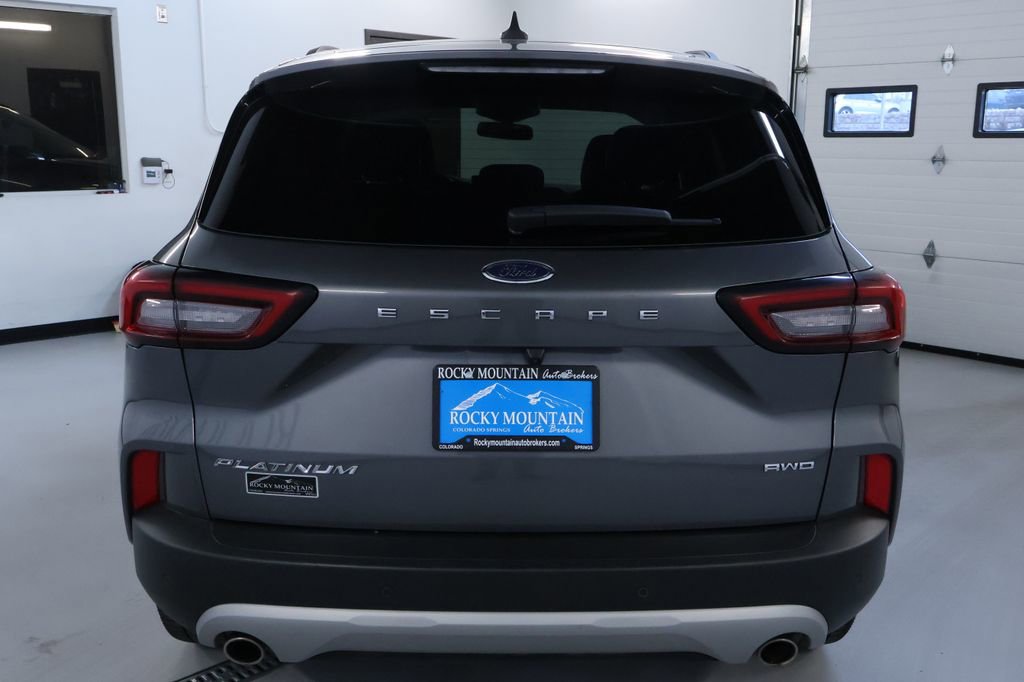 Used 2024 Ford Escape Platinum image 6