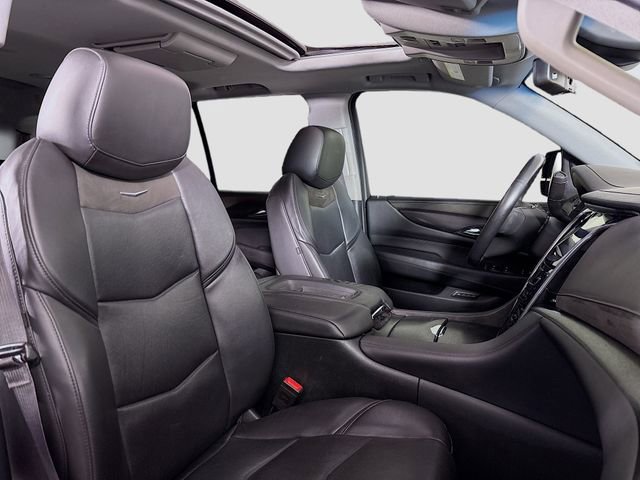 Used 2017 Cadillac Escalade Premium Luxury image 32