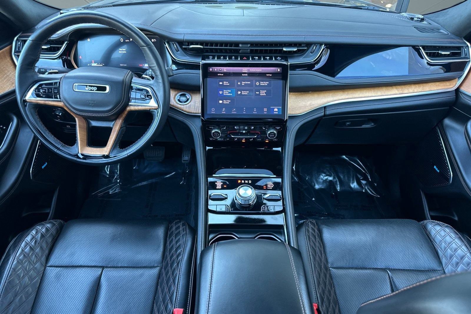 Used 2023 Jeep Grand Cherokee Summit image 14