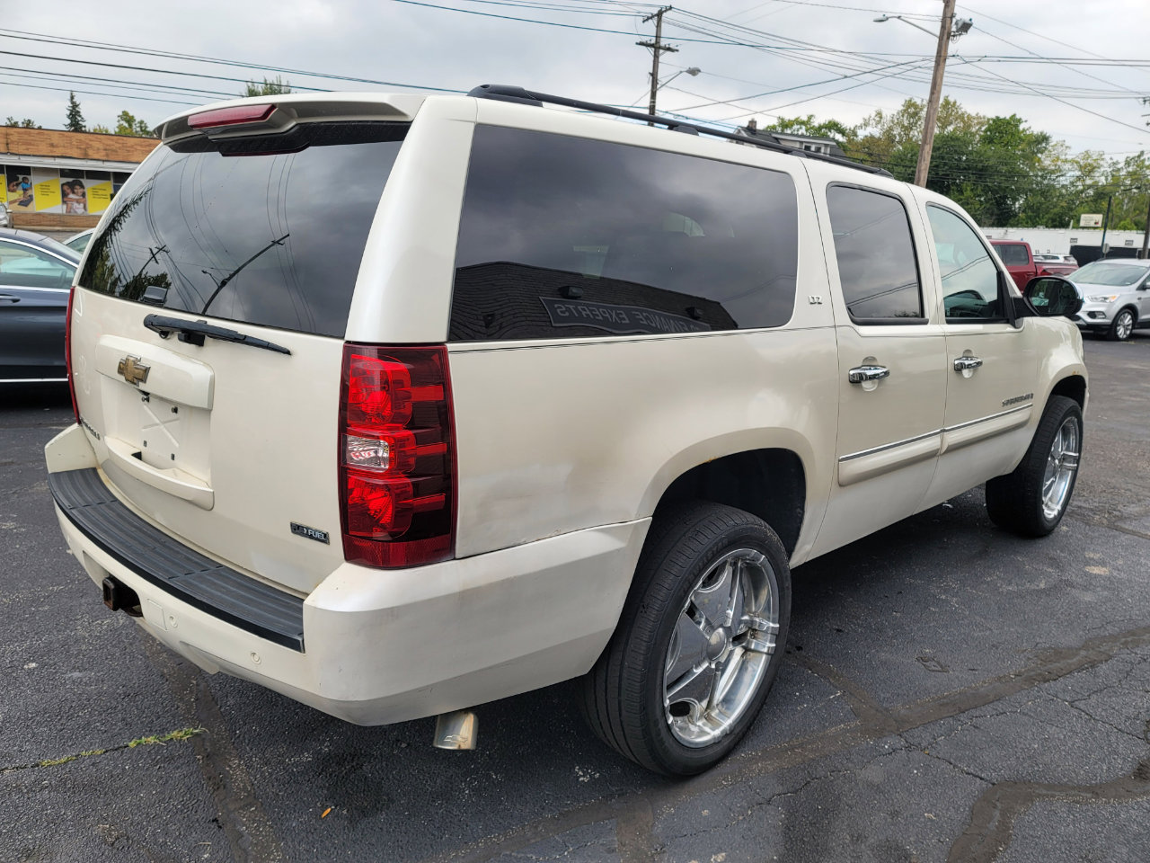 Used 2008 Chevrolet Suburban LTZ w/ LTZ Preferred Equipment Group image 4