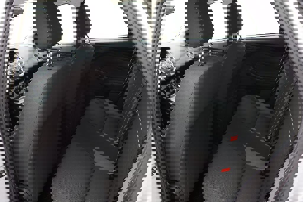 Used 2012 Ford Focus SE image 10