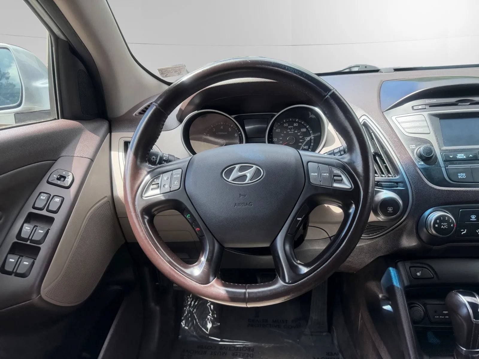 Used 2015 Hyundai Tucson SE AWD/4WD image 13