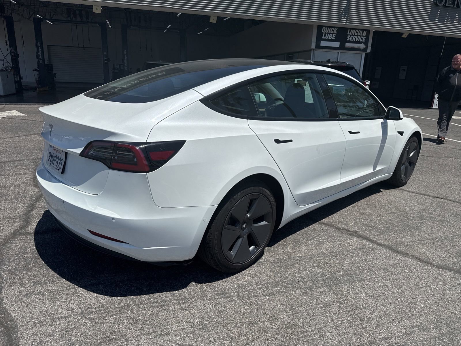 Used 2021 Tesla Model 3 Standard Range Plus RWD image 5