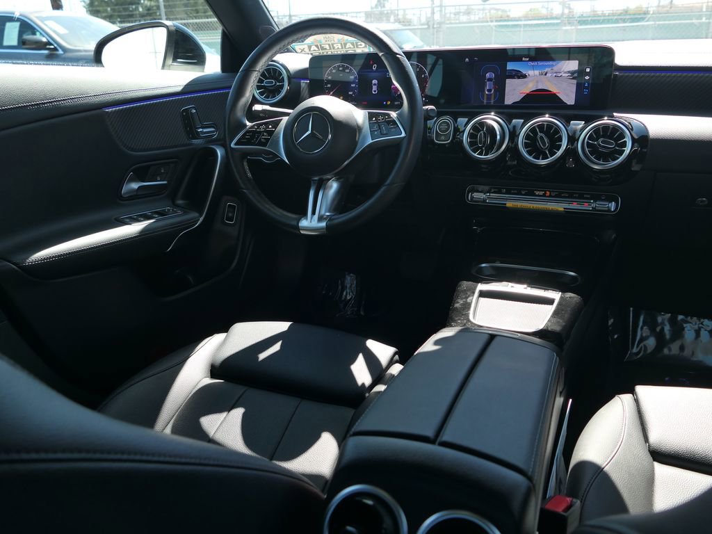 Used 2025 Mercedes-Benz CLA 250 image 26