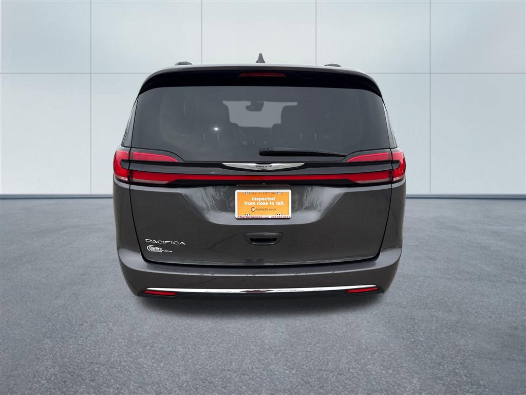 Used 2022 Chrysler Pacifica Touring-L FWD image 4