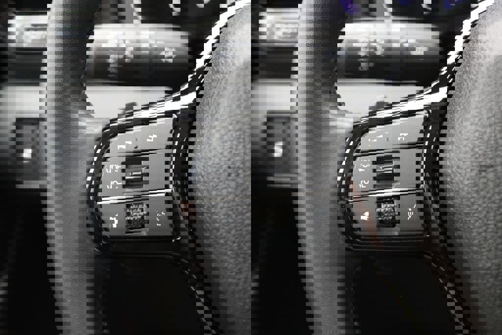 Used 2025 Honda Pilot Touring image 19