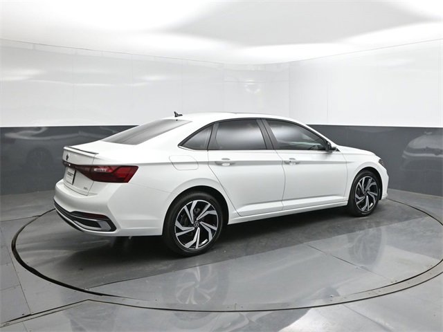 New 2026 Volkswagen Jetta SEL image 11