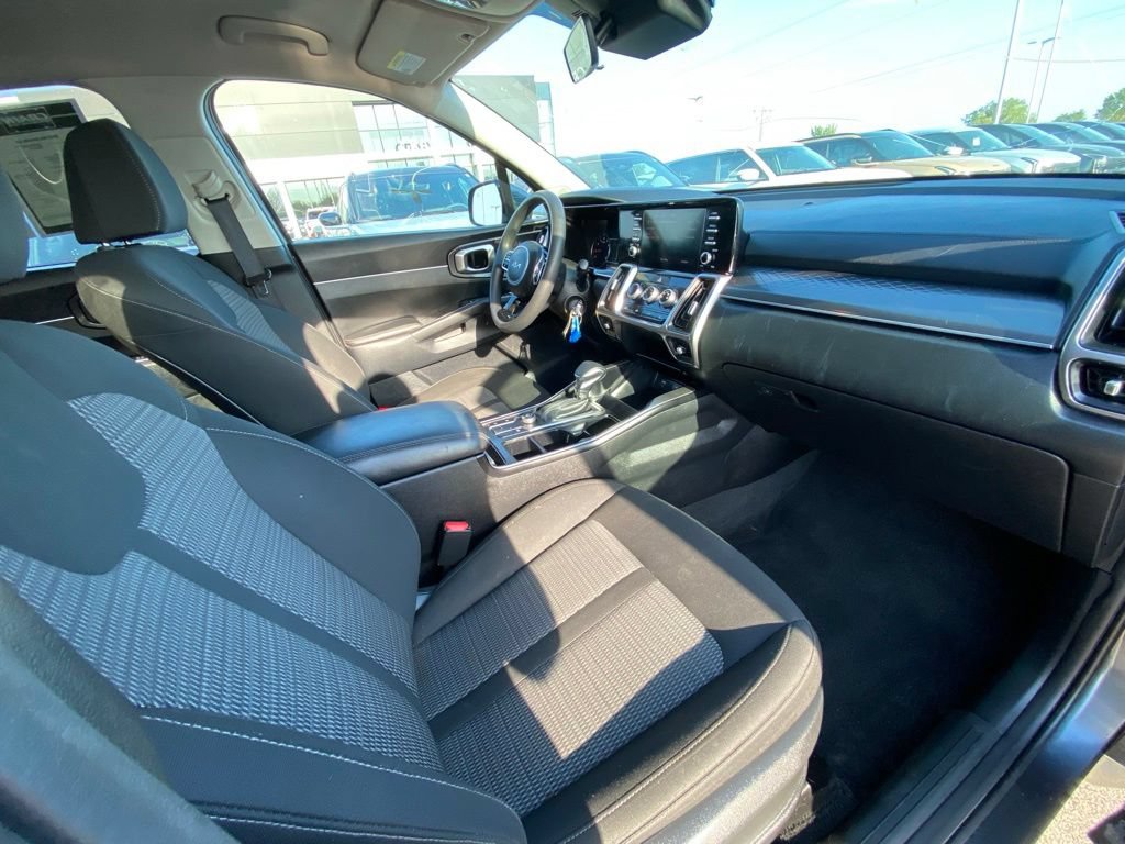 Certified 2023 Kia Sorento LX FWD image 27