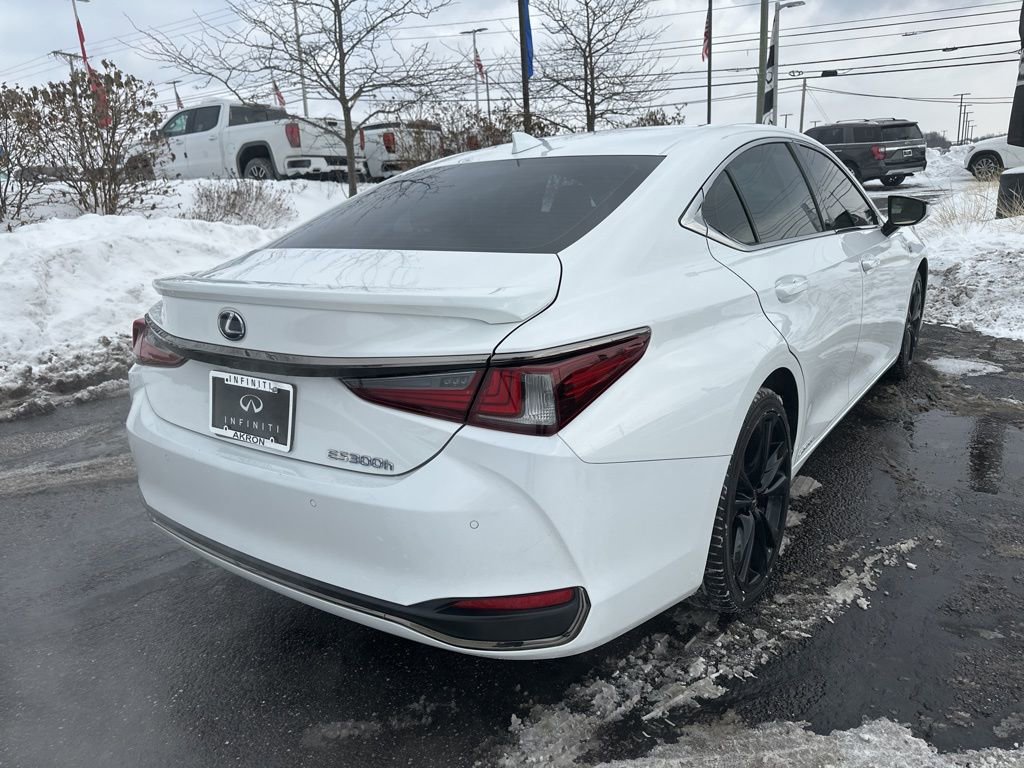 Used 2022 Lexus ES 300h F Sport w/ Accessory Package image 14