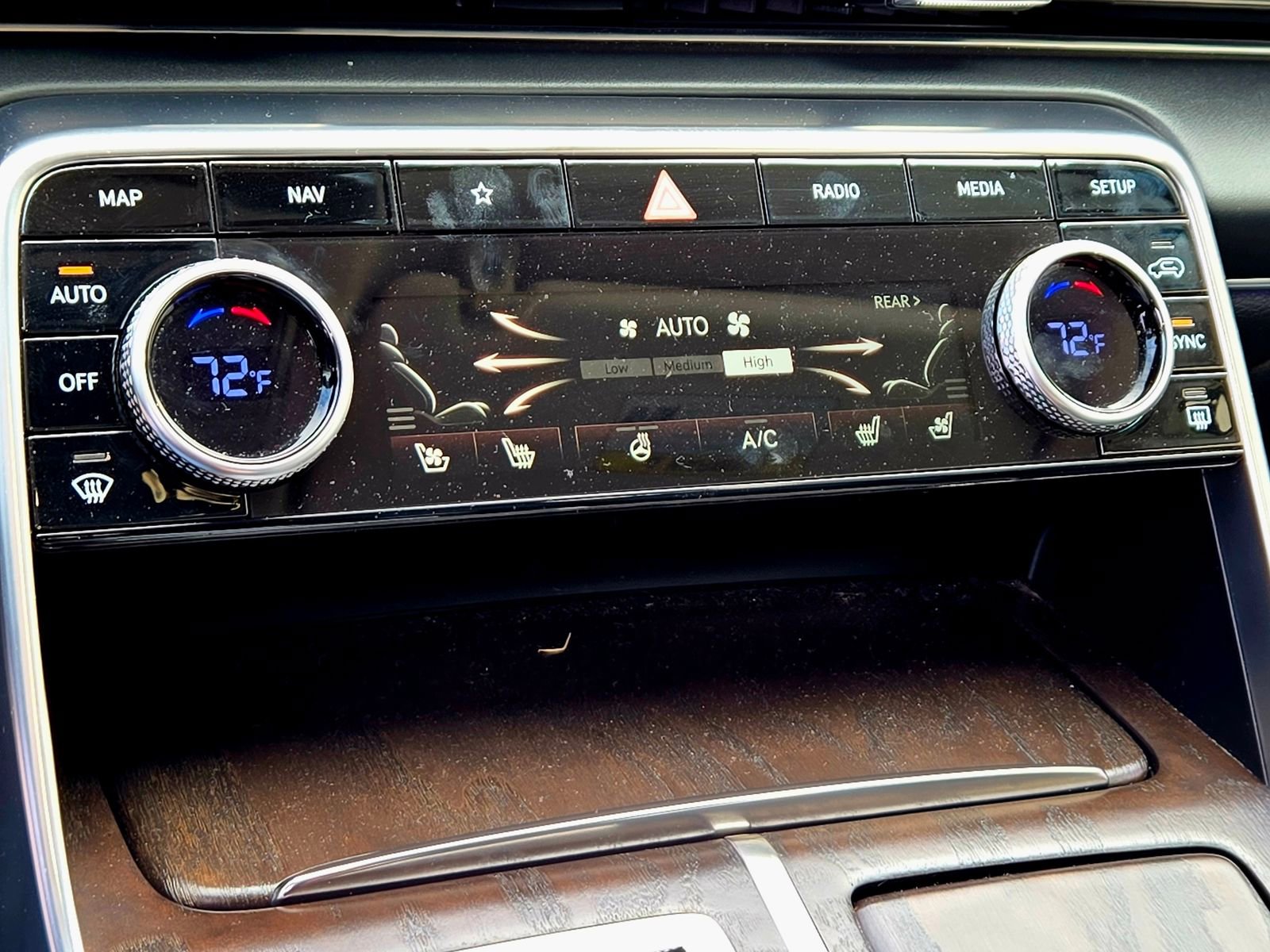 Used 2022 Genesis GV80 3.5T w/ Cargo Package image 18