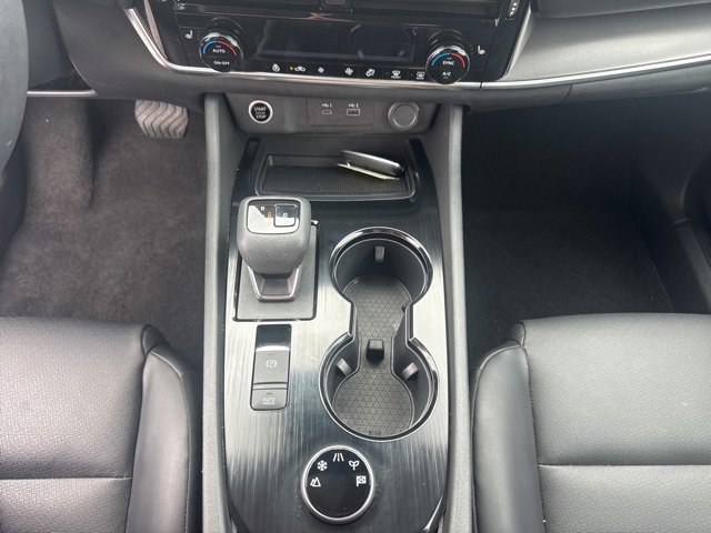 Used 2023 Nissan Rogue SV w/ SV Premium Package image 14