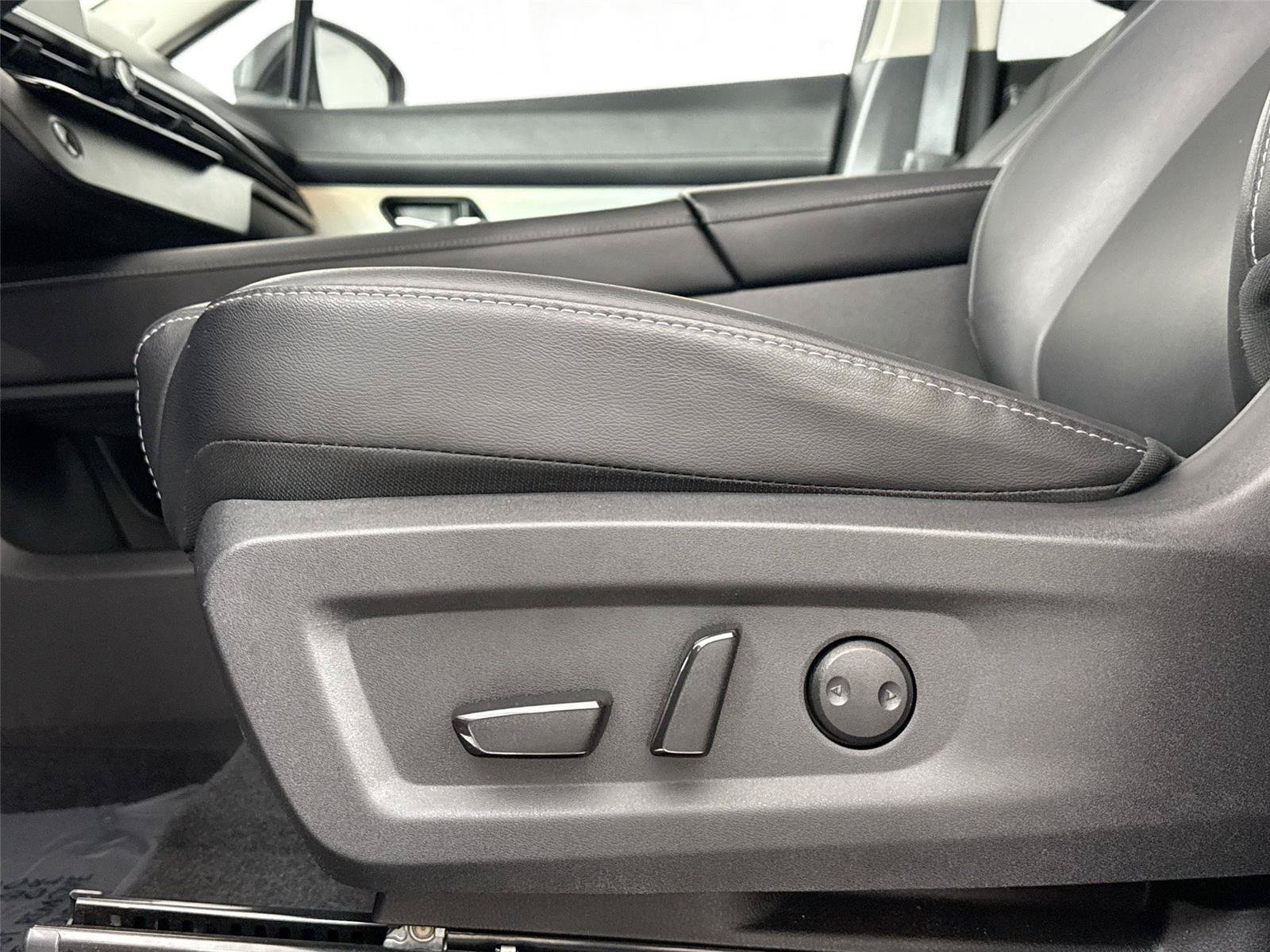 Used 2025 Nissan Murano SL AWD/4WD image 30