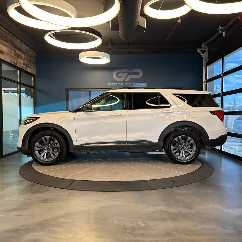 Used 2025 Ford Explorer Active w/ Active Comfort Package AWD/4WD image 6