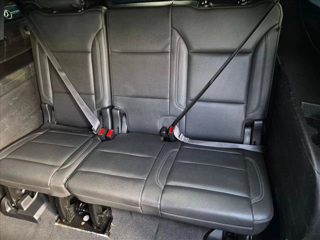 Used 2022 Chevrolet Suburban Z71 AWD/4WD image 16