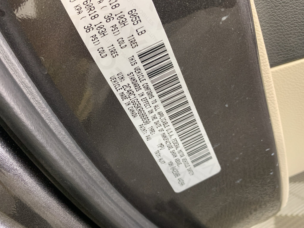 Used 2019 Chrysler Pacifica Limited FWD image 12