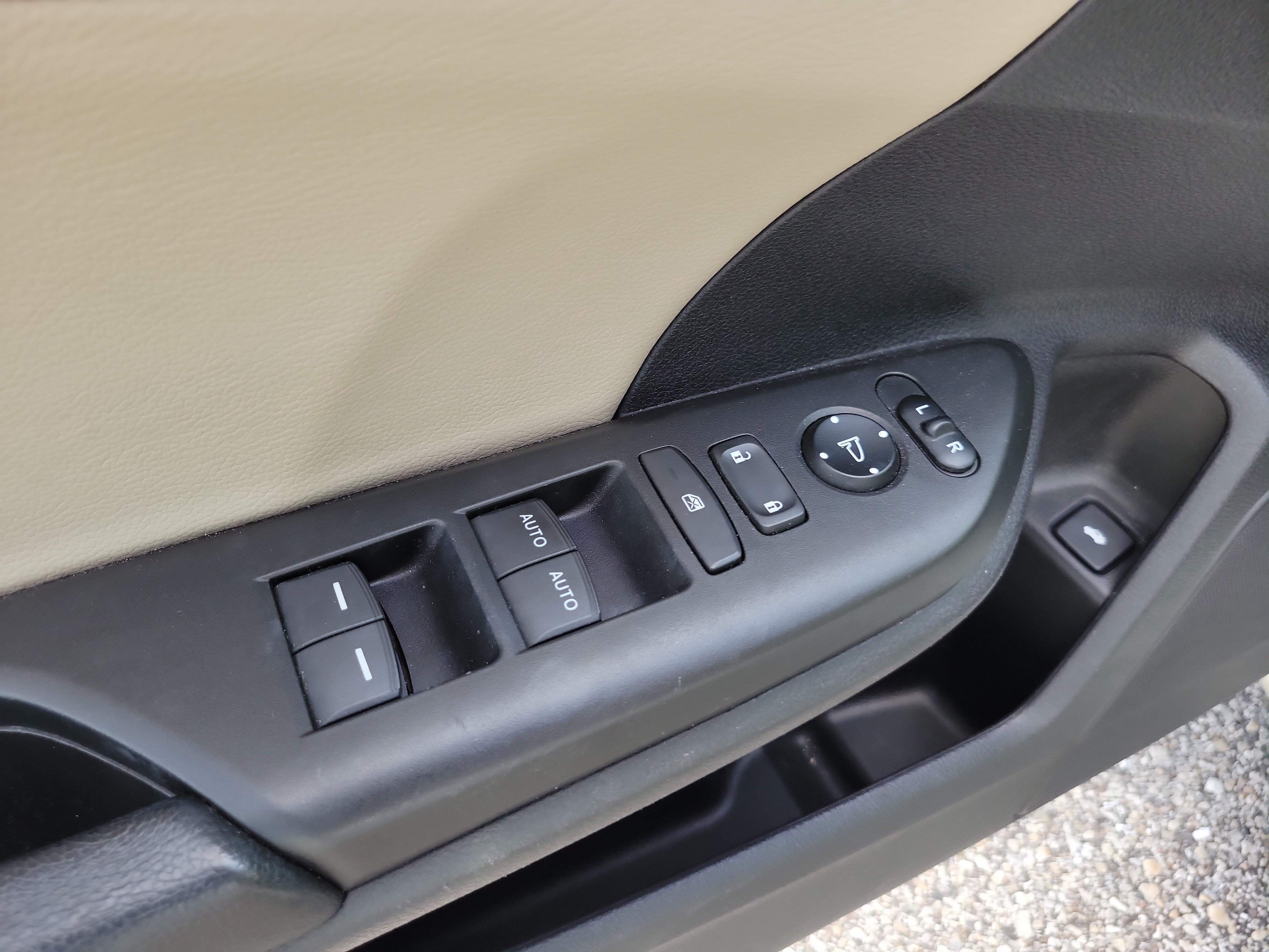 Used 2019 Honda Civic Touring image 23