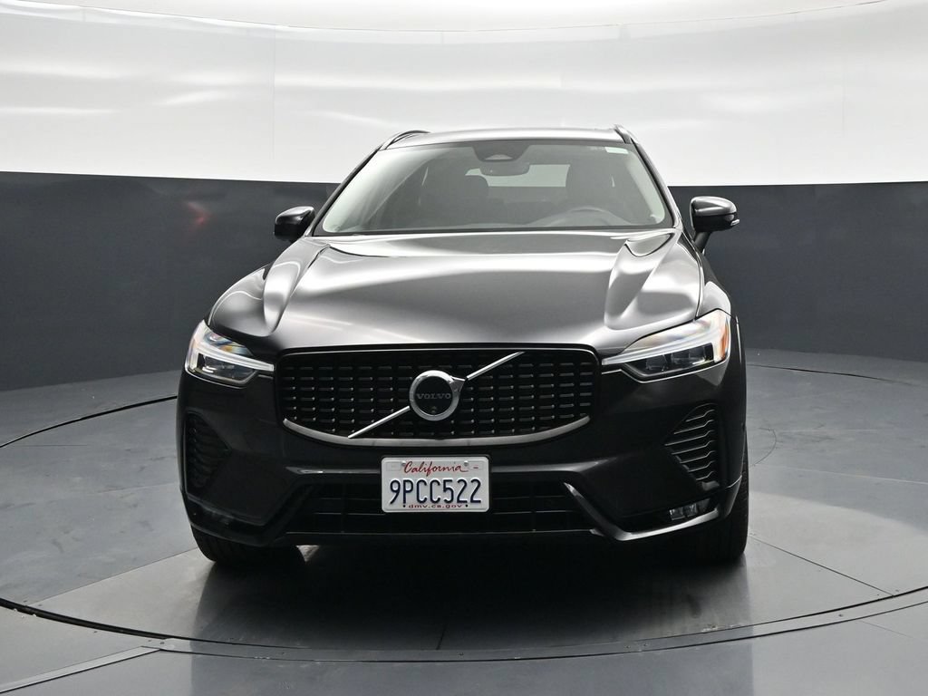 Used 2025 Volvo XC60 B5 Plus AWD/4WD image 25