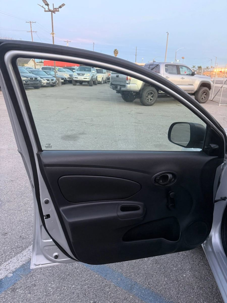 Used 2017 Nissan Versa S Plus image 14