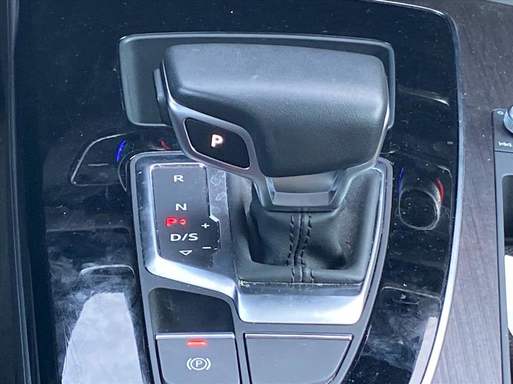 Used 2022 Audi Q5 2.0T Premium w/ Convenience Package image 10