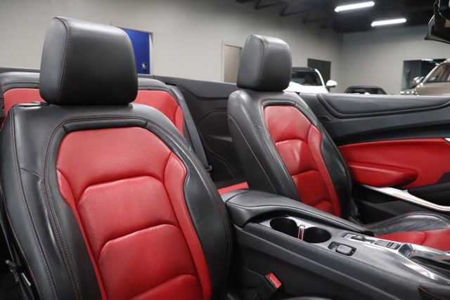 Used 2017 Chevrolet Camaro LT RWD image 25