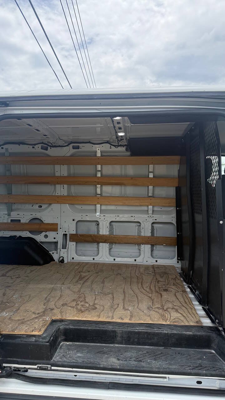 Used 2019 Ford Transit 250 130 Low Roof w/ Exterior Upgrade Package RWD image 31